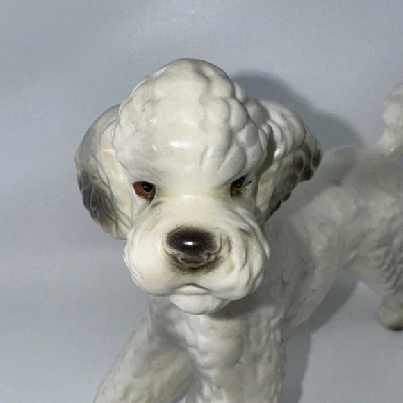 VINTAGE JAPAN BRINN'S White POODLE Porcelain FIGURINE FIGURE 5" tall - Picture 3 of 10